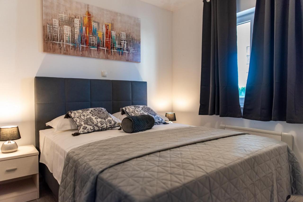 Apartments Sutalo 챠브타트 외부 사진