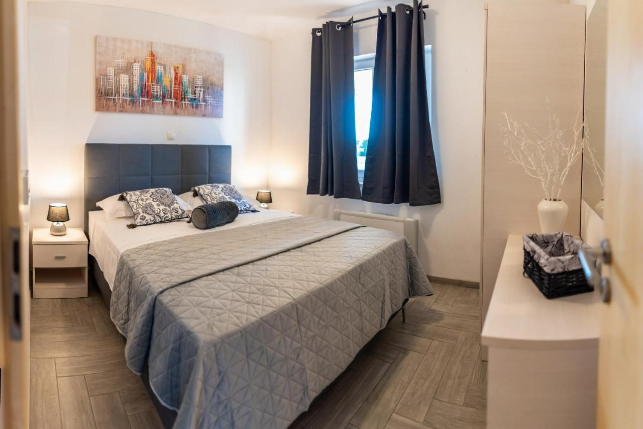 Apartments Sutalo 챠브타트 외부 사진