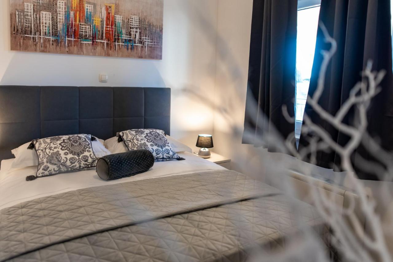 Apartments Sutalo 챠브타트 외부 사진